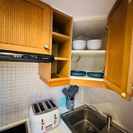 Trio'S Haven In Portebello Road London Bagian luar foto