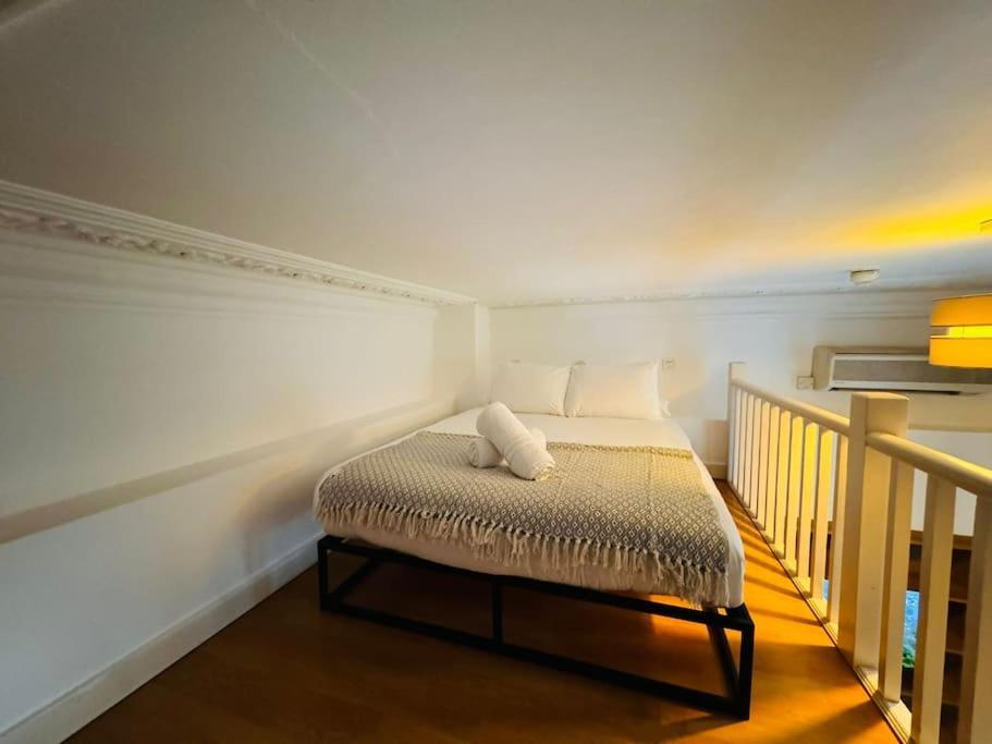 Trio'S Haven In Portebello Road London Bagian luar foto