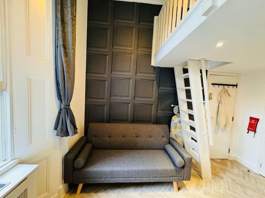 Trio'S Haven In Portebello Road London Bagian luar foto